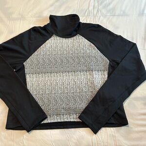 Women’s Under Armour Shirt Crop Style Large NWOT